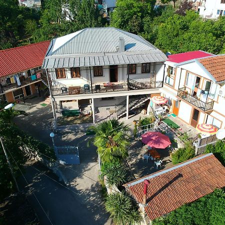 Guest House Nino Makhinjauri Exterior foto
