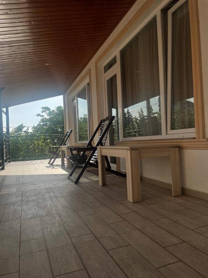 Guest House Nino Makhinjauri Exterior foto