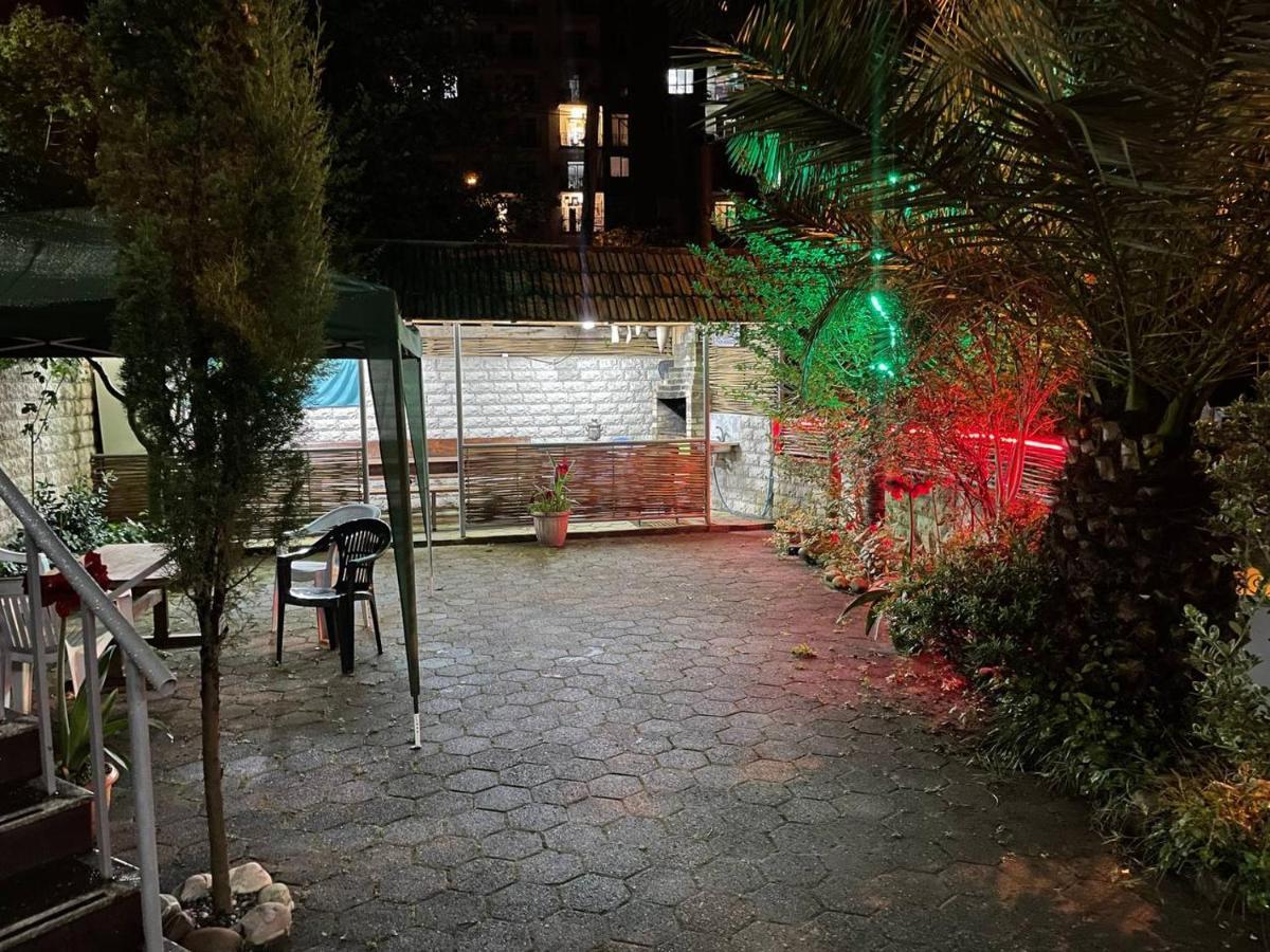 Guest House Nino Makhinjauri Exterior foto