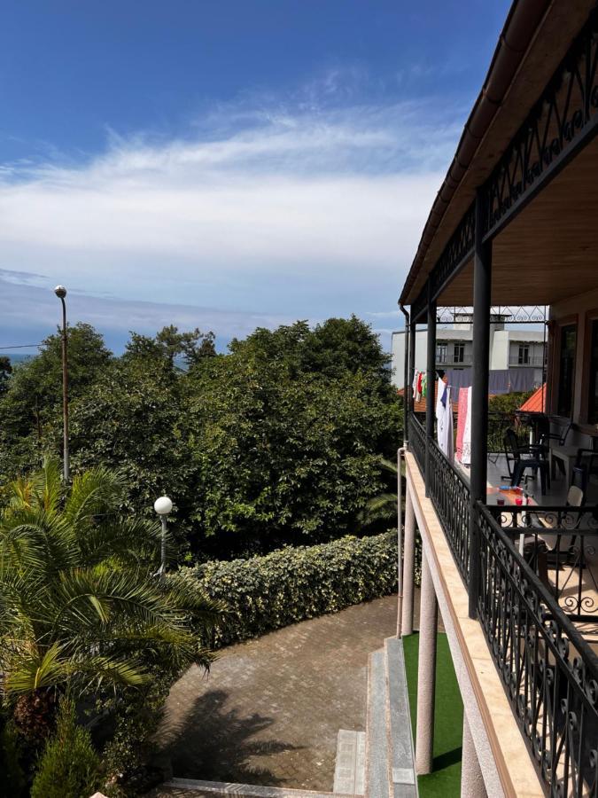 Guest House Nino Makhinjauri Exterior foto