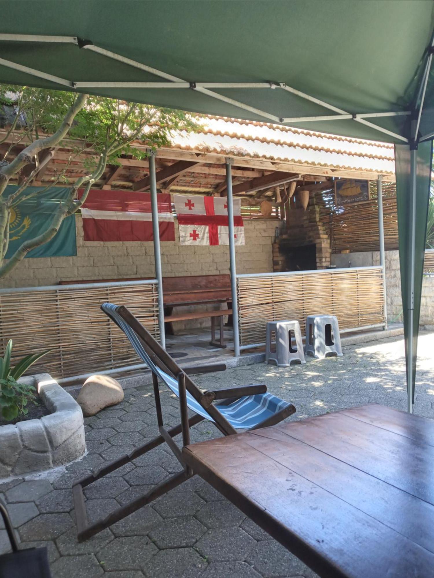 Guest House Nino Makhinjauri Exterior foto