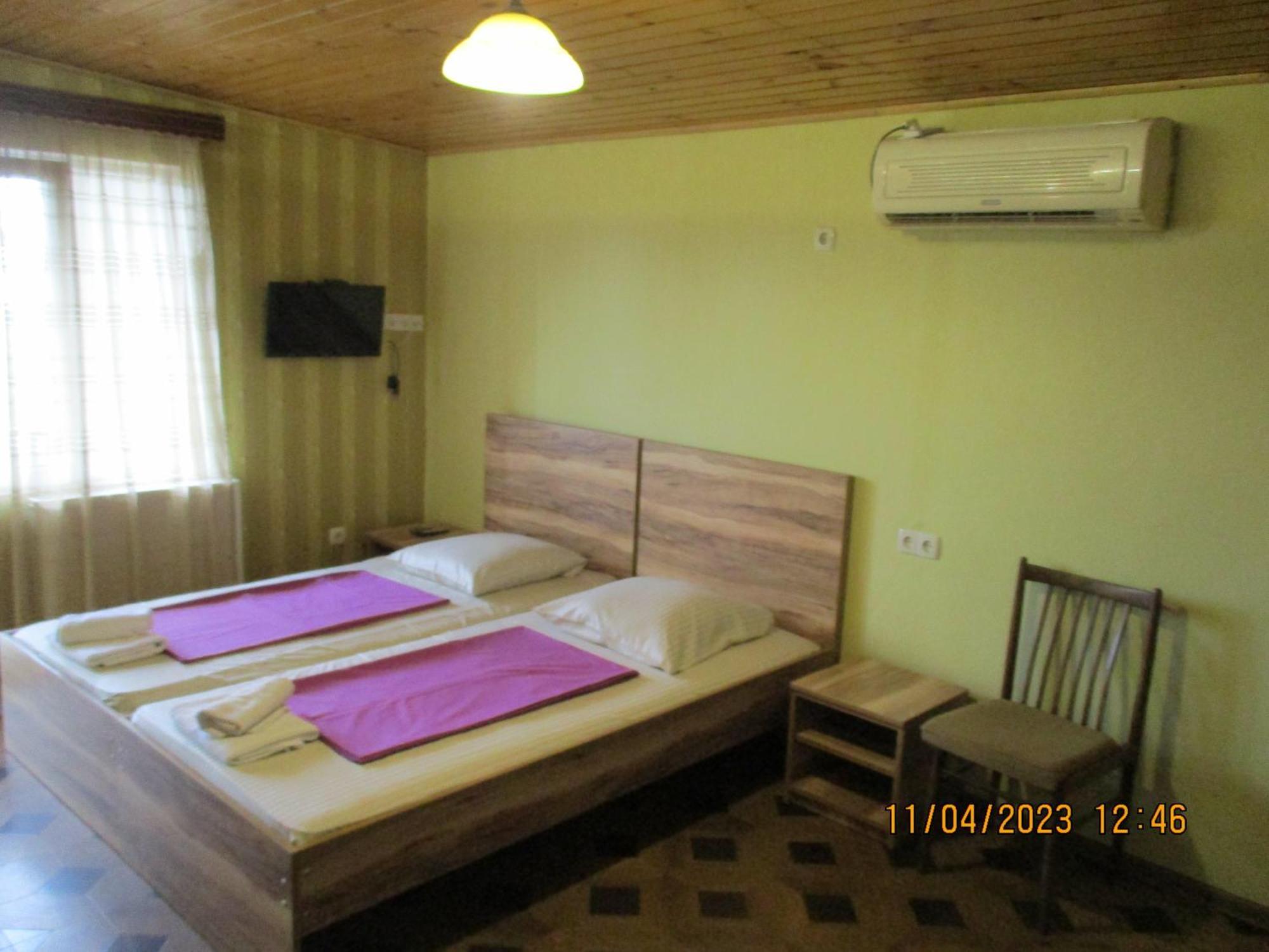 Guest House Nino Makhinjauri Habitación foto